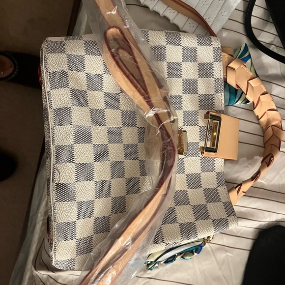 Handbag - Picture 2 of 7